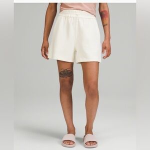lululemon Softstreme High-Rise Short 4"